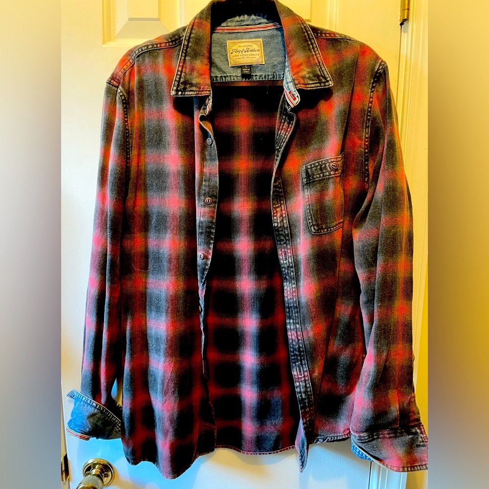 Men’s Flag and Anthem casual plaid flannel red men’s shirt single pocket